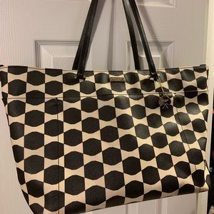 Kate Spade ♠️ Francis diaper bag in bow tile print